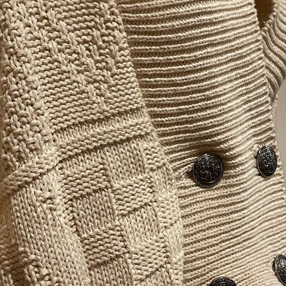 Objects Dart | Knitted sweater - Picture 3 of 5